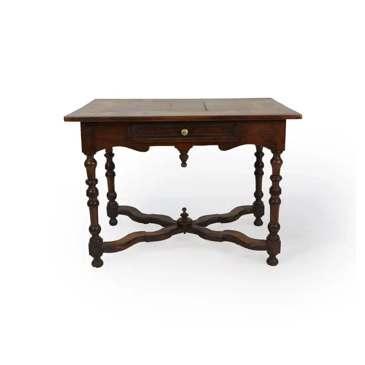 WILLIAM & MARY WALNUT WRITING TABLE