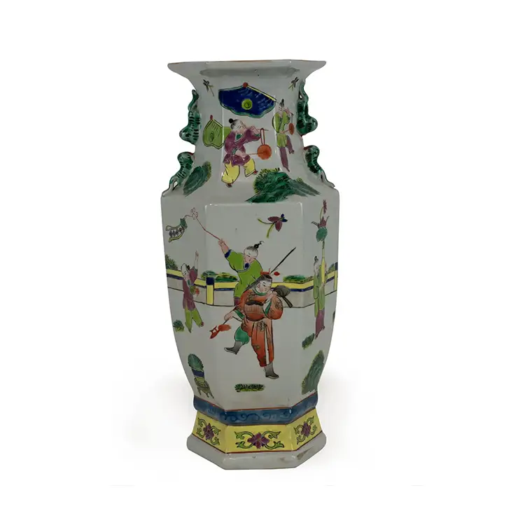 CHINESE CERAMIC VASE